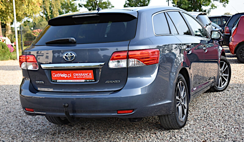 Kombi TOYOTA Avensis  2012 full