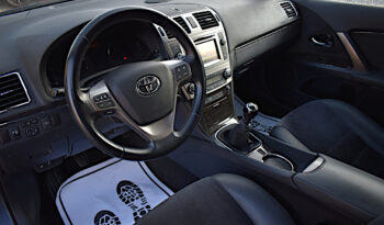 Kombi TOYOTA Avensis  2012 full