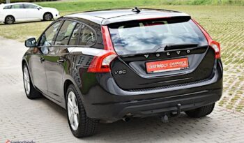 Volvo V60 D2 Momentum full