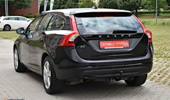 Volvo V60 D2 Momentum full