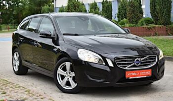 Volvo V60 D2 Momentum full