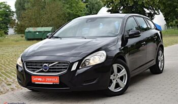 Volvo V60 D2 Momentum full