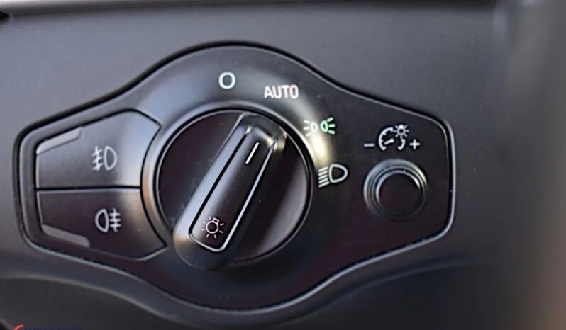 Audi A4 Avant 2.0 TDI full