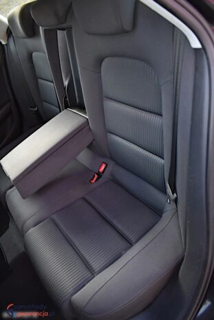 Audi A4 Avant 2.0 TDI full